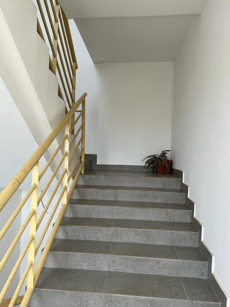 Fowaa Lux Bed & Breakfast Tema Ngoại thất bức ảnh