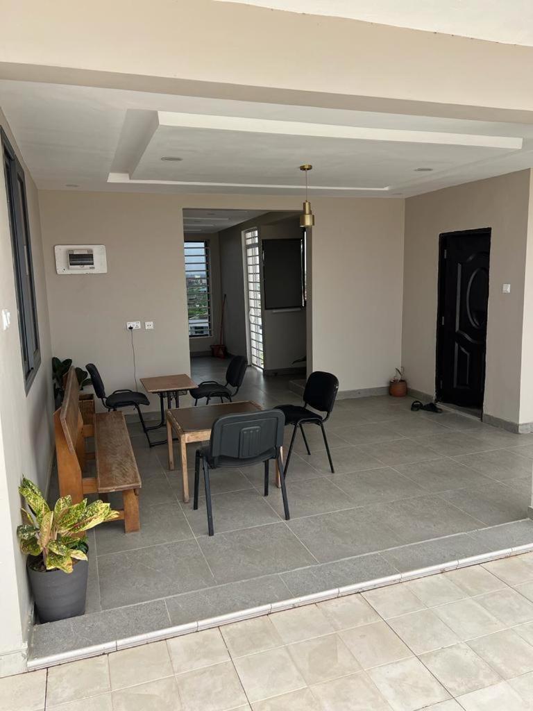 Fowaa Lux Bed & Breakfast Tema Ngoại thất bức ảnh