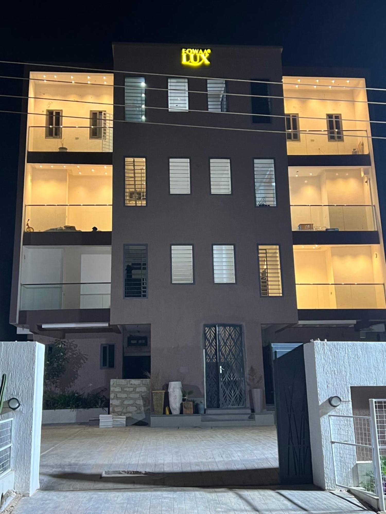 Fowaa Lux Bed & Breakfast Tema Ngoại thất bức ảnh